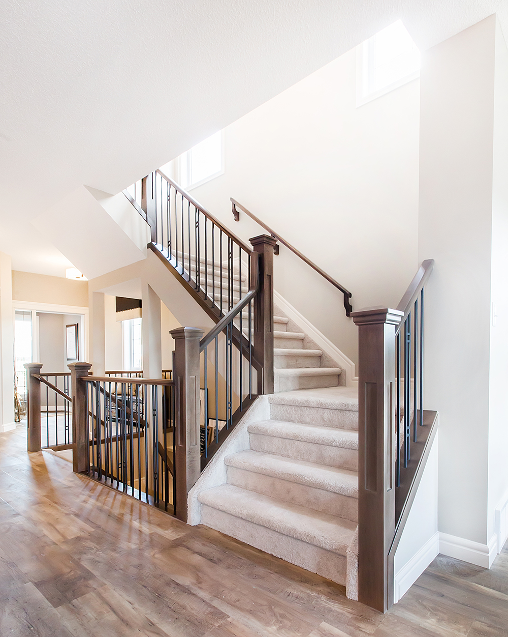 pacesetter_homes_construction_warranty_interior_staircase